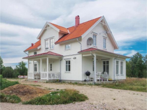 Гостиница Four-Bedroom Holiday Home in Gnosjo  Гношё